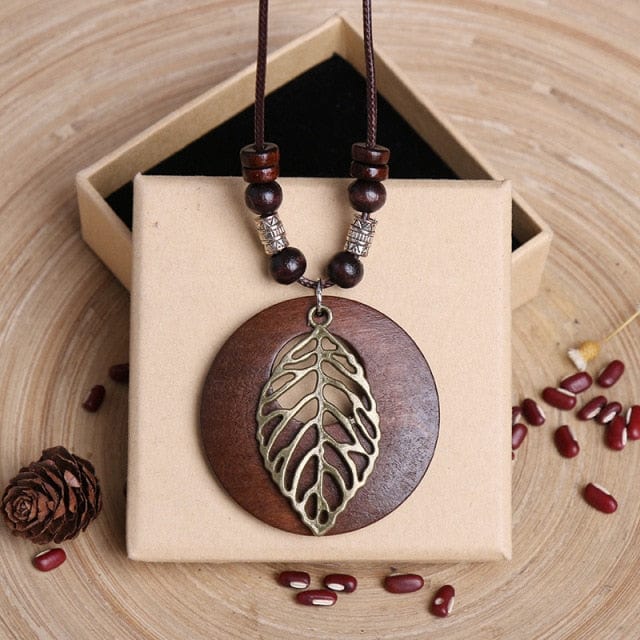 cambioprcaribe Geometric Leaf Wooden Pendant Necklace
